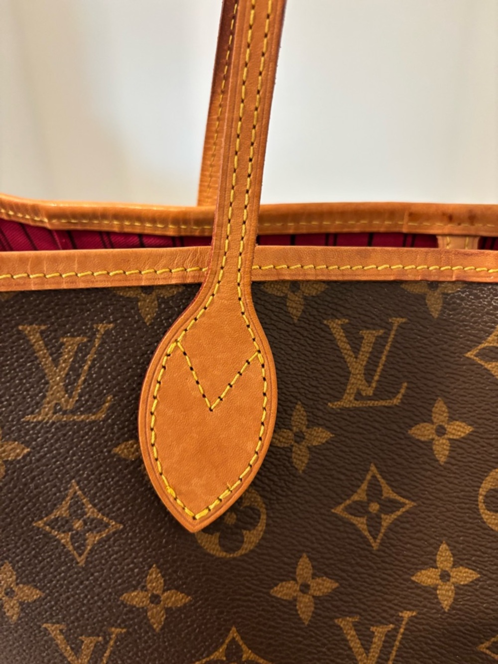 Louis Vuitton Monogram Neverfull MM Tote in Brown and Tan Fall 2021 - Picture 4 of 16